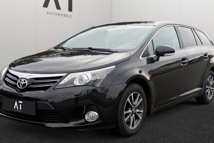 Toyota Avensis 107.864 km 9.990 &euro; Frankfurt am Main 65933