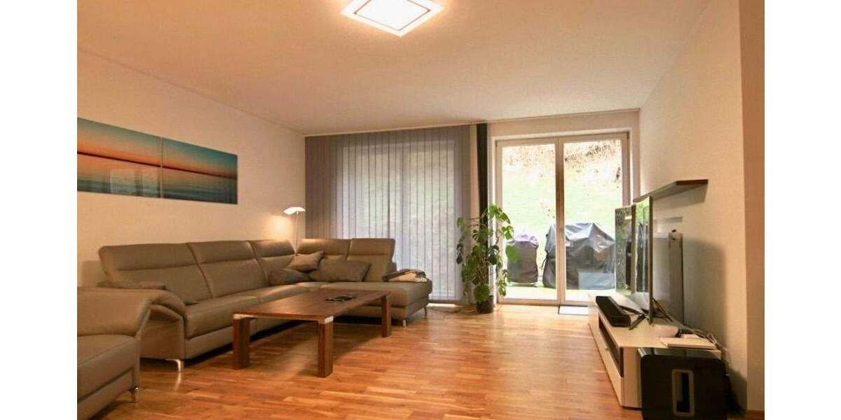 Etagenwohnung Heppenheim Wald-Erlenbach - 3 Zimmer, 125 m&sup2;, 1.350&euro; | Angebot:25536265