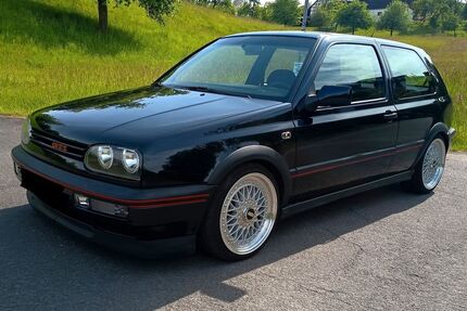 VW Golf 288.123 km 10.900 &euro; Reichelsheim 64385