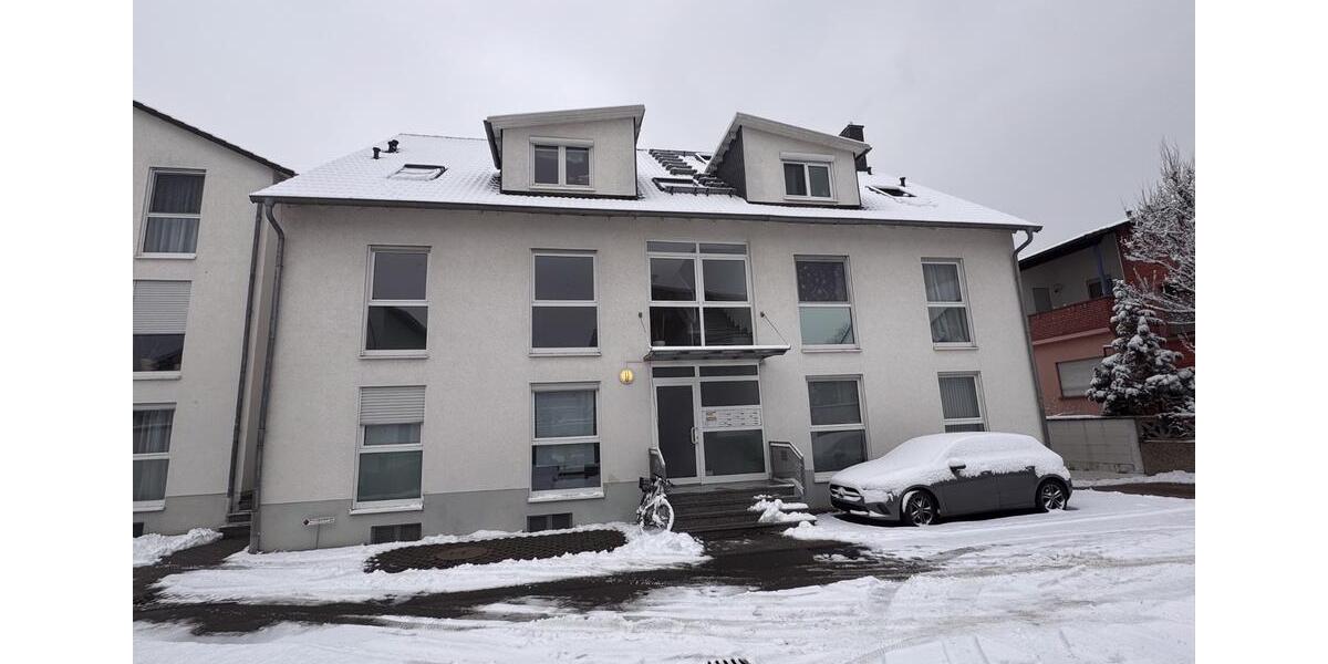 Vollständig renovierte 3-Zimmer Wohnung privat zu vermieten. 3 zimmer