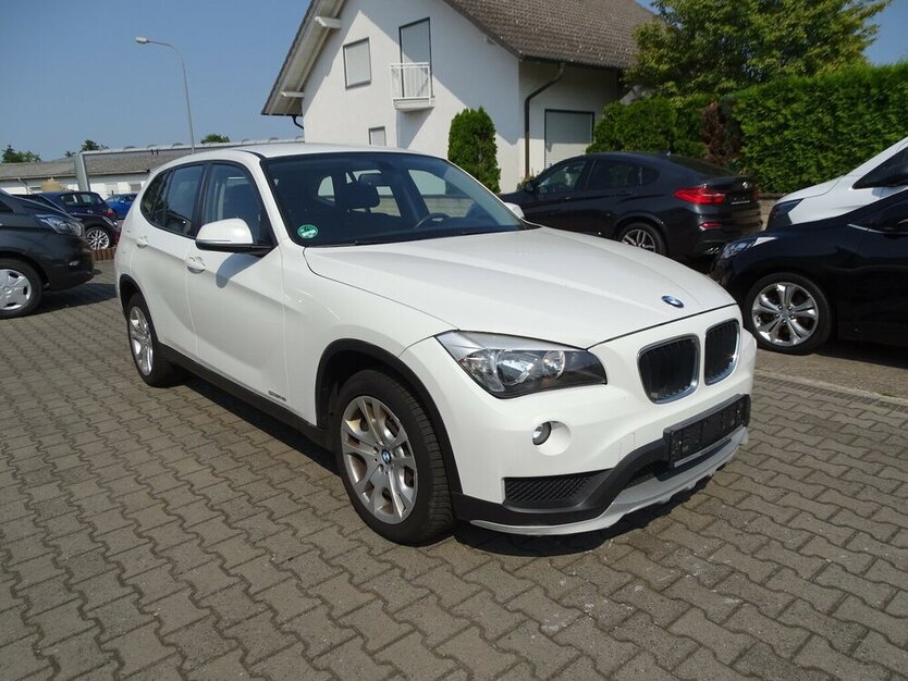 BMW X1 1.8l i sDrive, Steptronic, Sitzheizung, PDC hin 154.921 km 8.990 € Rodgau 63110