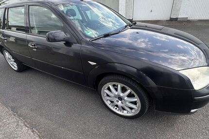 Ford Mondeo 221.121 km 3.200 &euro; Rüsselsheim 65428