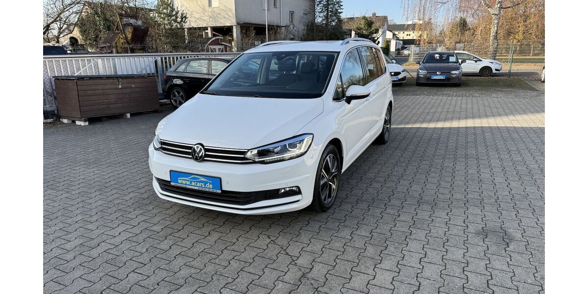 VW Touran 150.985 km 17.990 &euro; Egelsbach 63329
