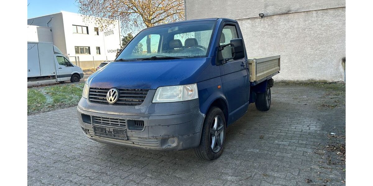 VW T5 Transporter 280.000 km 3.350 € Seckbach 60388