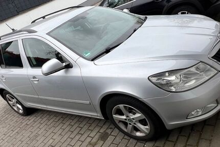 Skoda Octavia 195.500 km 2.590 &euro; Mühltal 64367