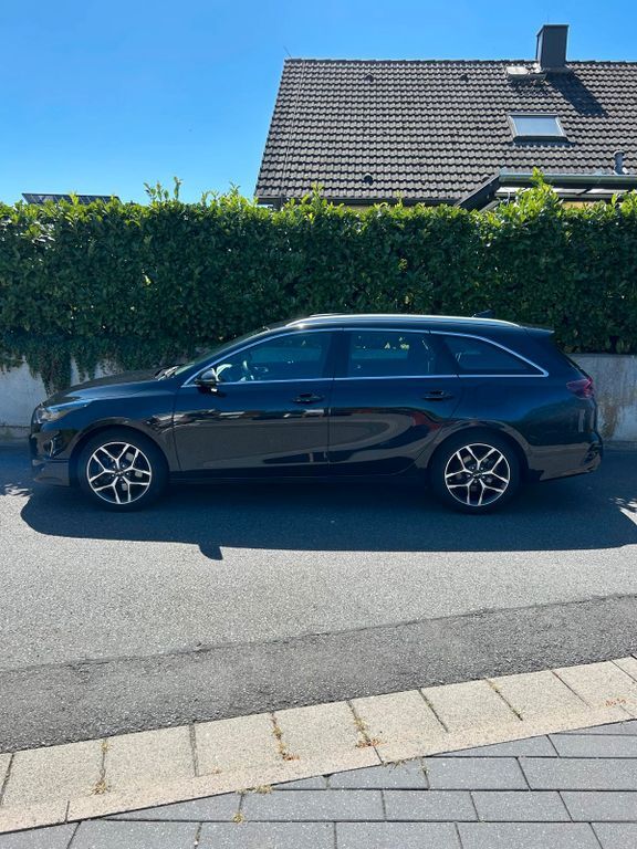 Kia ceed Sportswagon 93.600 km 17.900 € Riedstadt 64560