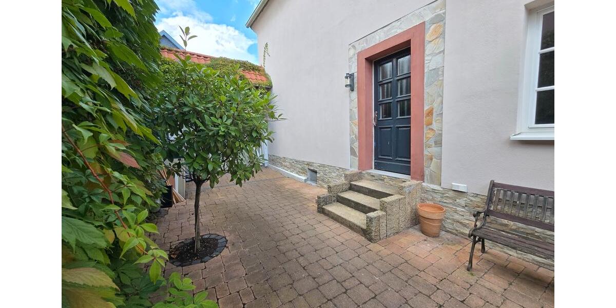 Doppelhaushälfte Hochheim am Main - 5 Zimmer, 168 m&sup2;, 2.350&euro; | Angebot:25383547