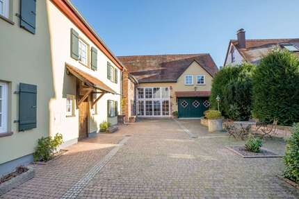 Haus Dietzenbach - 8 Zimmer, 405 m&sup2;, 980.000&euro; | Angebot:26402948