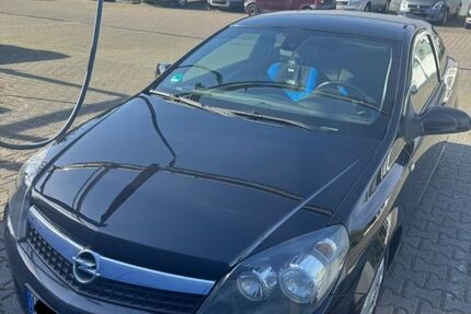 Opel Astra 163.000 km 3.300 &euro; Heppenheim 64646