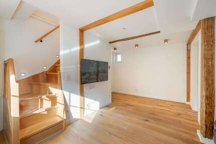 Haus Hofheim am Taunus - 6 Zimmer, 141 m&sup2;, 595.000&euro; | Angebot:26399248