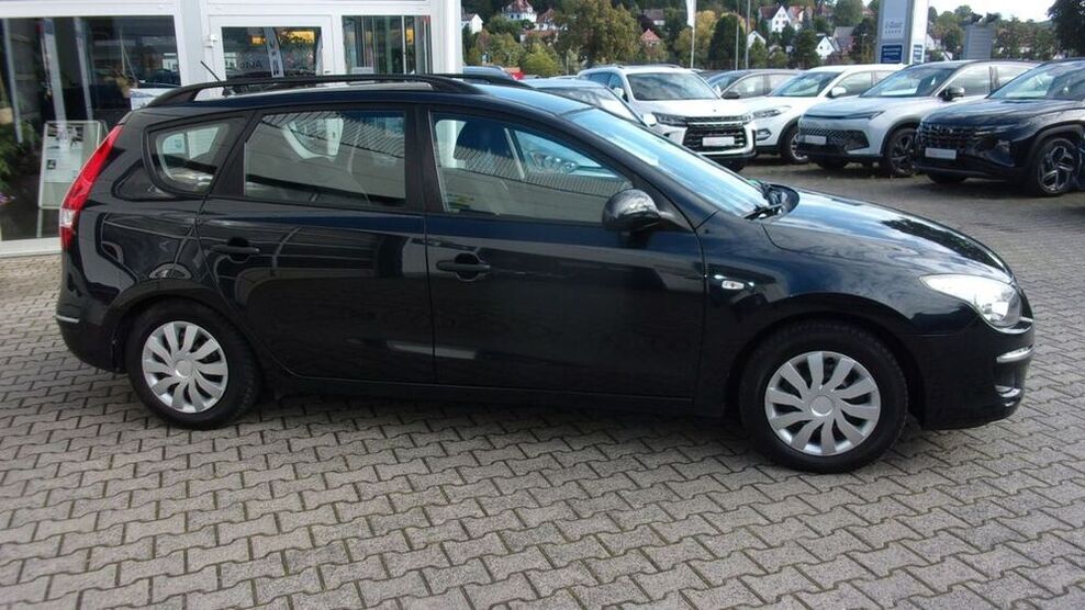 i30