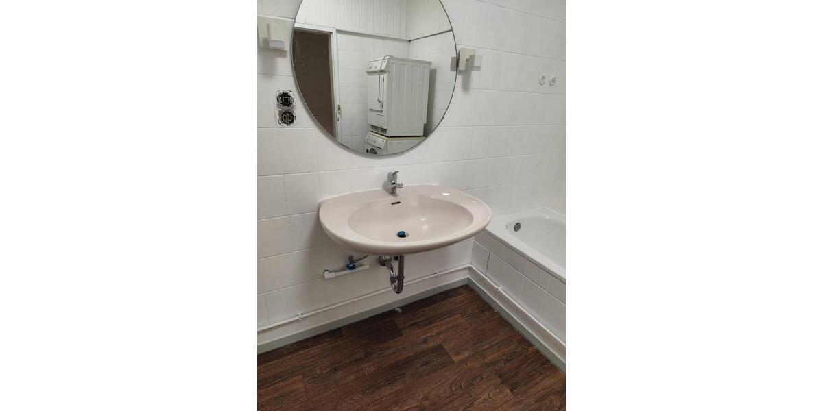 Etagenwohnung Darmstadt Eberstadt - 4 Zimmer, 160 m&sup2;, 1.500&euro; | Angebot:24525401