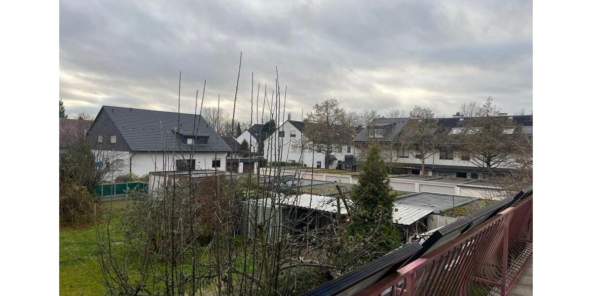 Lichtdurchflutete, renovierte 2-Zimmer Wohnung mit Balkon 2 zimmer