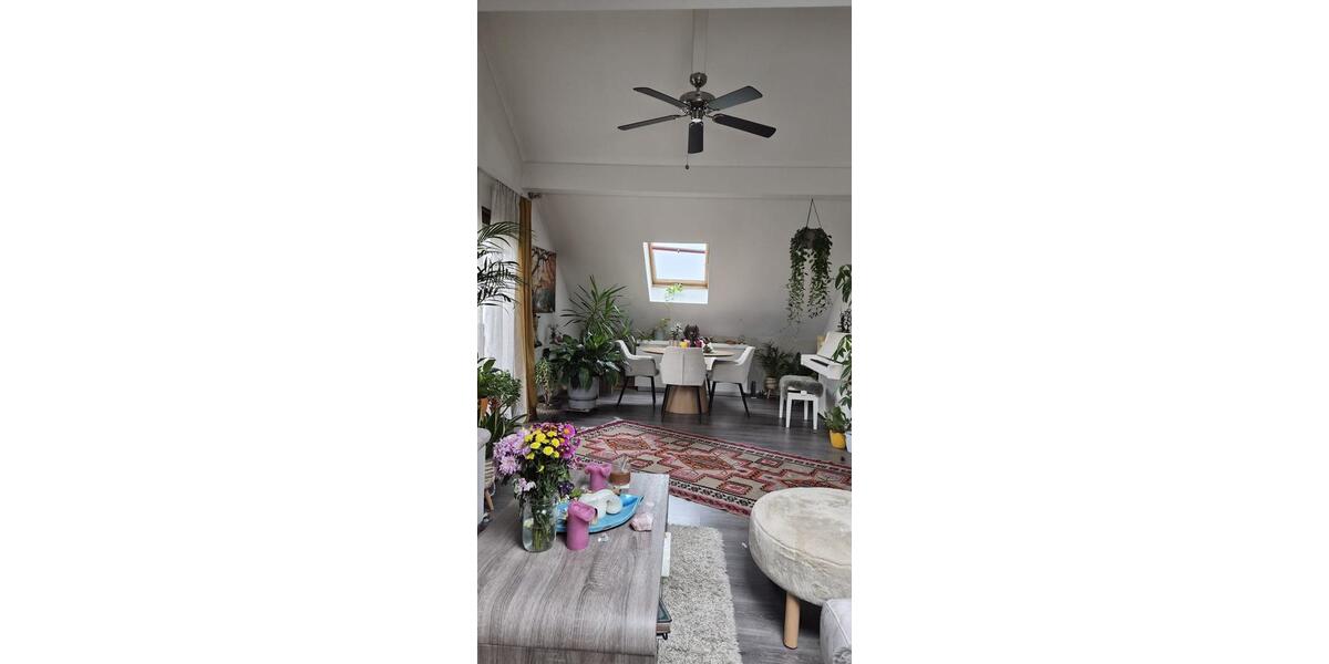 Dachgeschoßwohnung Hofheim am Taunus - 2 Zimmer, 73 m&sup2;, 1.050&euro; | Angebot:25512396