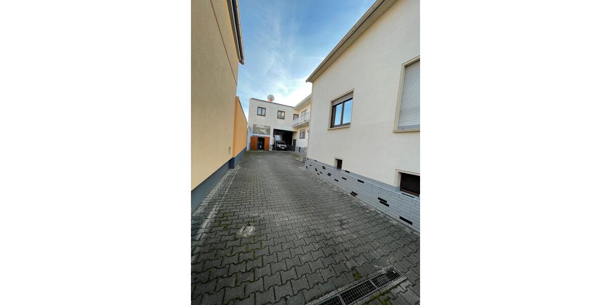 Mehrgenarationhaus mit genehmigten Bauprojekt 8 zimmer