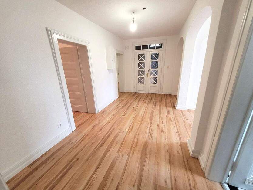 frisch renoviert, große helle Wohnung in Mainzer Altbau 4 zimmer