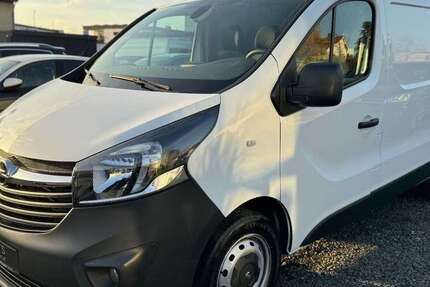 Opel Vivaro 125.100 km 10.900 &euro; Rüsselsheim am Main 65428