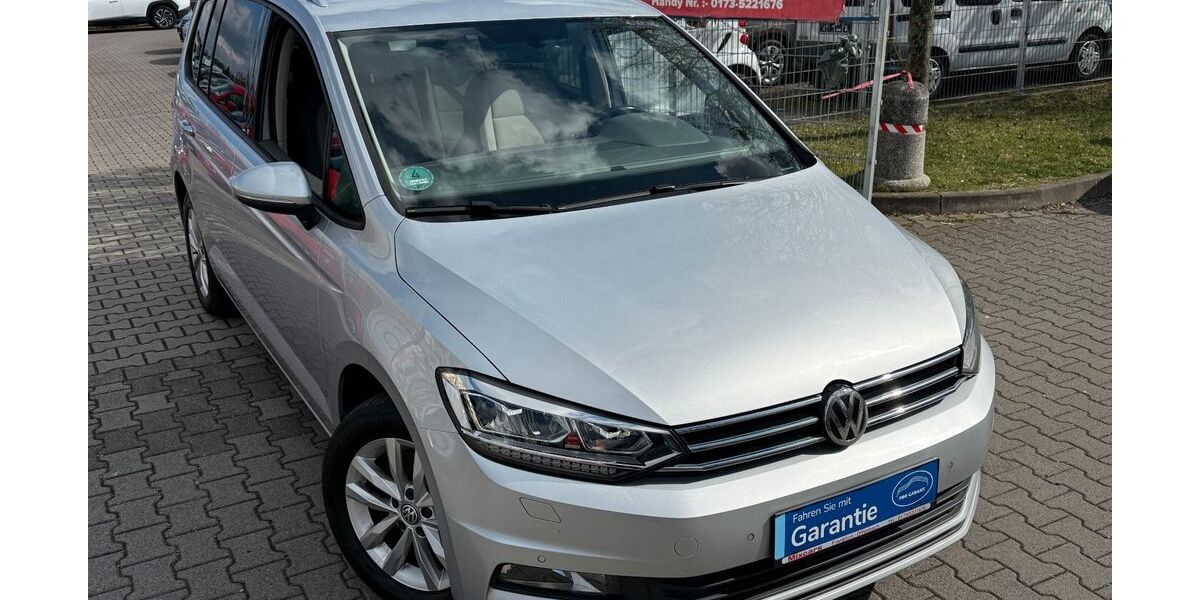 VW Touran 97.684 km 15.990 &euro; Offenbach 63071