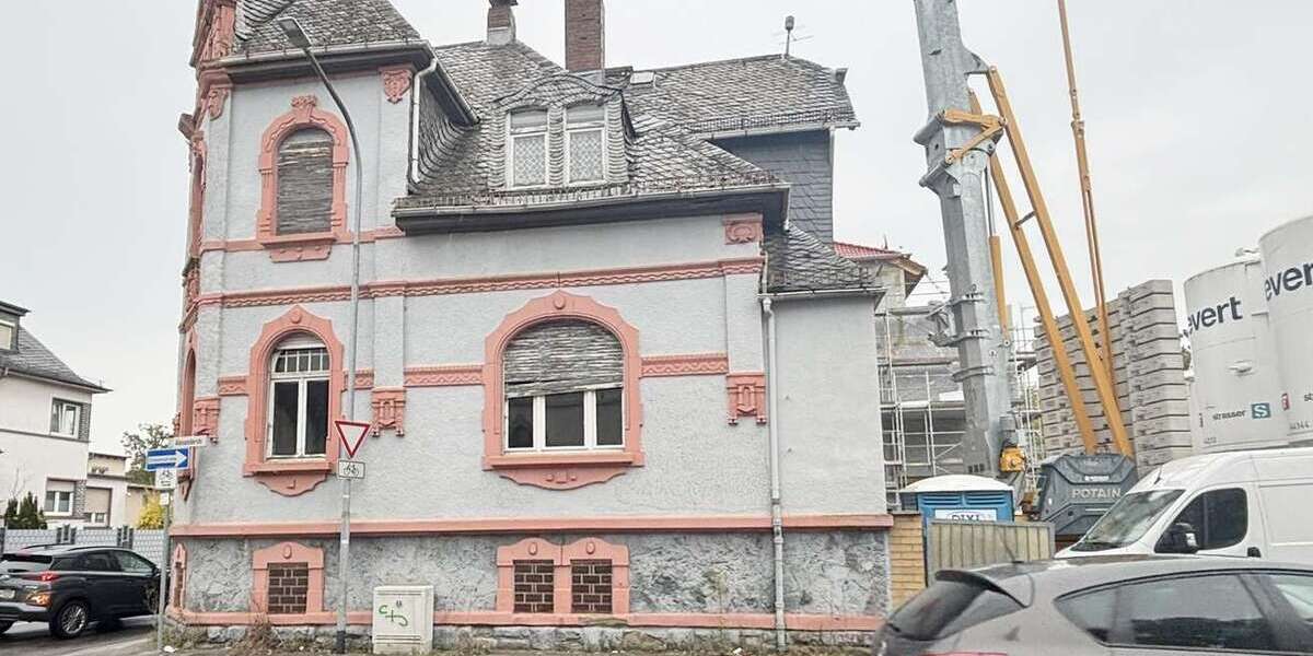 Haus zum Kaufen in Obertshausen 270.000 € 147 m² 6 zimmer