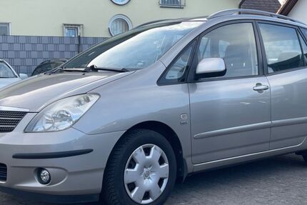 Toyota Corolla Verso 118.897 km 6.290 &euro; Pfungstadt 64319