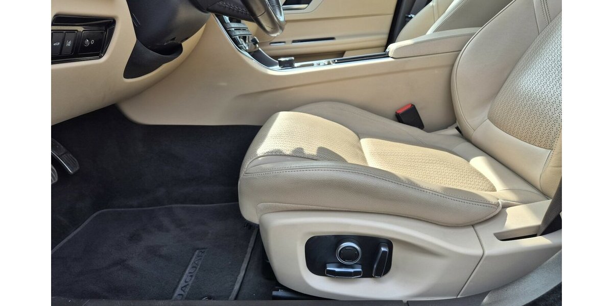 Jaguar XF Prestige Leder, GSHD, Navigation, Rückfahrkamer 104.922 km 21.690 &euro; Rodgau 63110