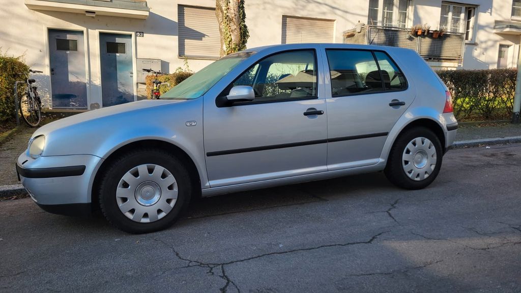 VW Golf 243.000 km 1.500 &euro; Frankfurt am Main 60385