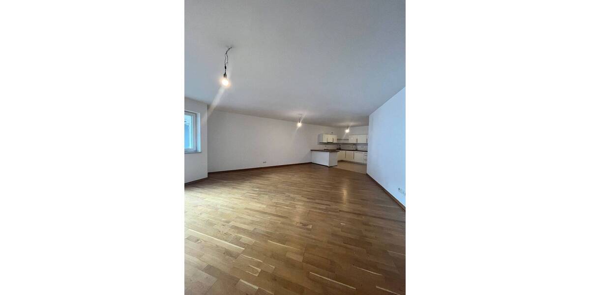Etagenwohnung Frankfurt am Main Westend-Nord - 2 Zimmer, 82 m&sup2;, 1.539&euro; | Angebot:26393100