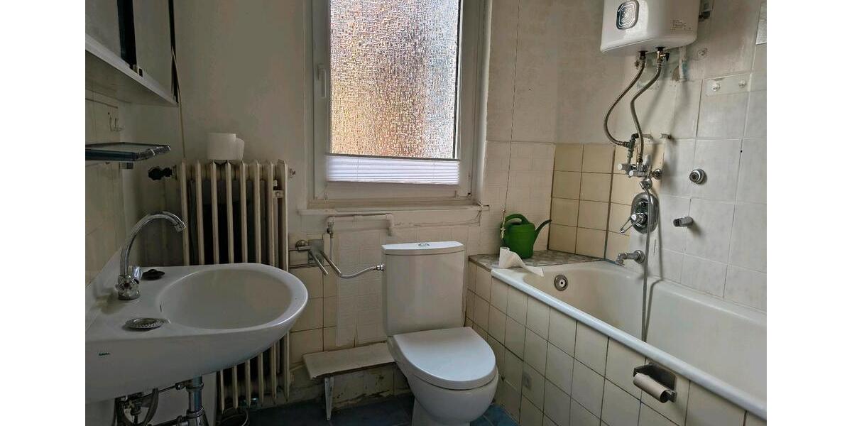 Reihenhaus Darmstadt Eberstadt - 13 Zimmer, 180 m&sup2;, 370.000&euro; | Angebot:25405785