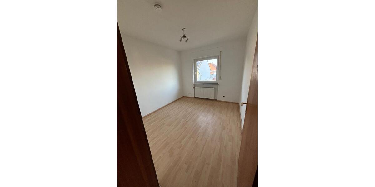 Helle, großzügige 3-Zimmer-Wohnung mit Balkon in Büttelborn-Worfe 3 zimmer