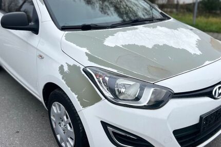 Hyundai i20 110.000 km 2.290 &euro; Bickenbach 64404