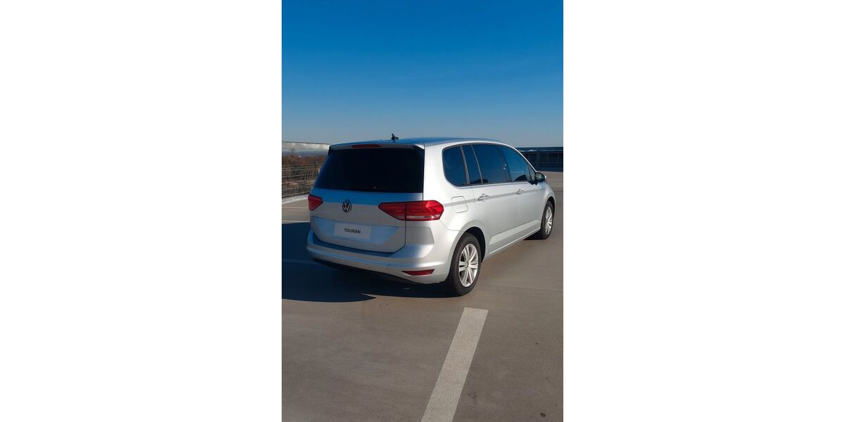 VW Touran 153.584 km 10.500 &euro; Rodgau 63110