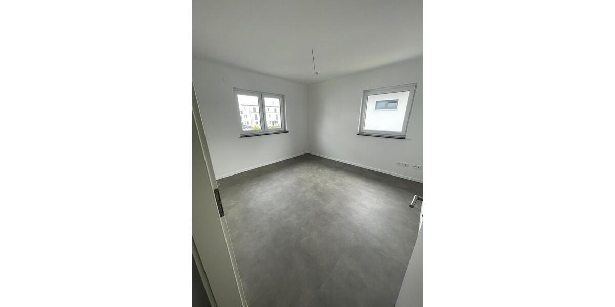 Doppelhaushälfte Rüsselsheim am Main - 6 Zimmer, 174 m&sup2;, 857.000&euro; | Angebot:26960390