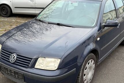 VW Bora 255.000 km 1.999 &euro; Frankfurt am Main 65933
