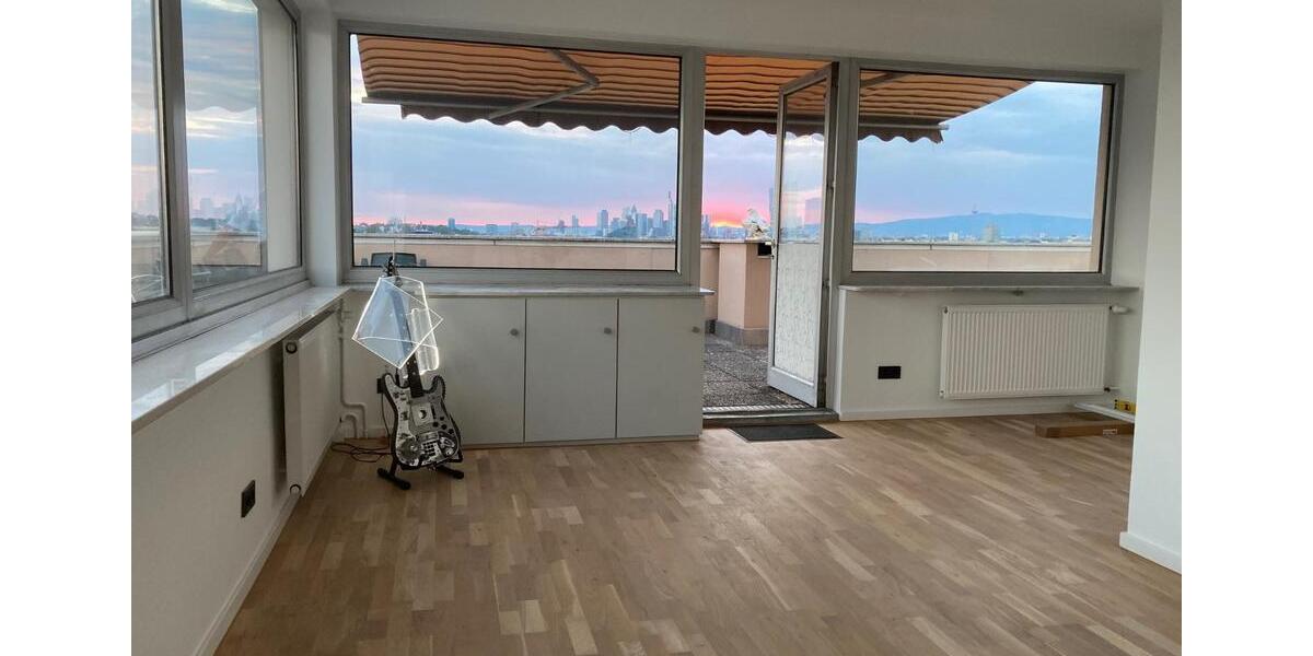 Penthouse mit atemberaubenden Skyline-Blick und Dachterrasse 3 zimmer
