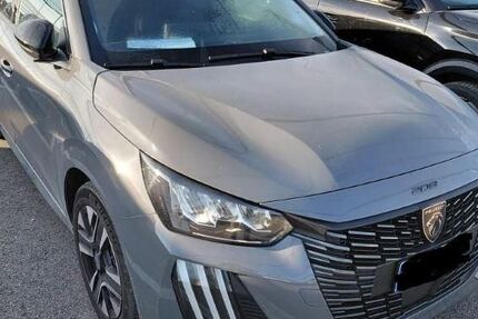 Peugeot 208 22.997 km 15.180 &euro; Rüsselsheim 65428