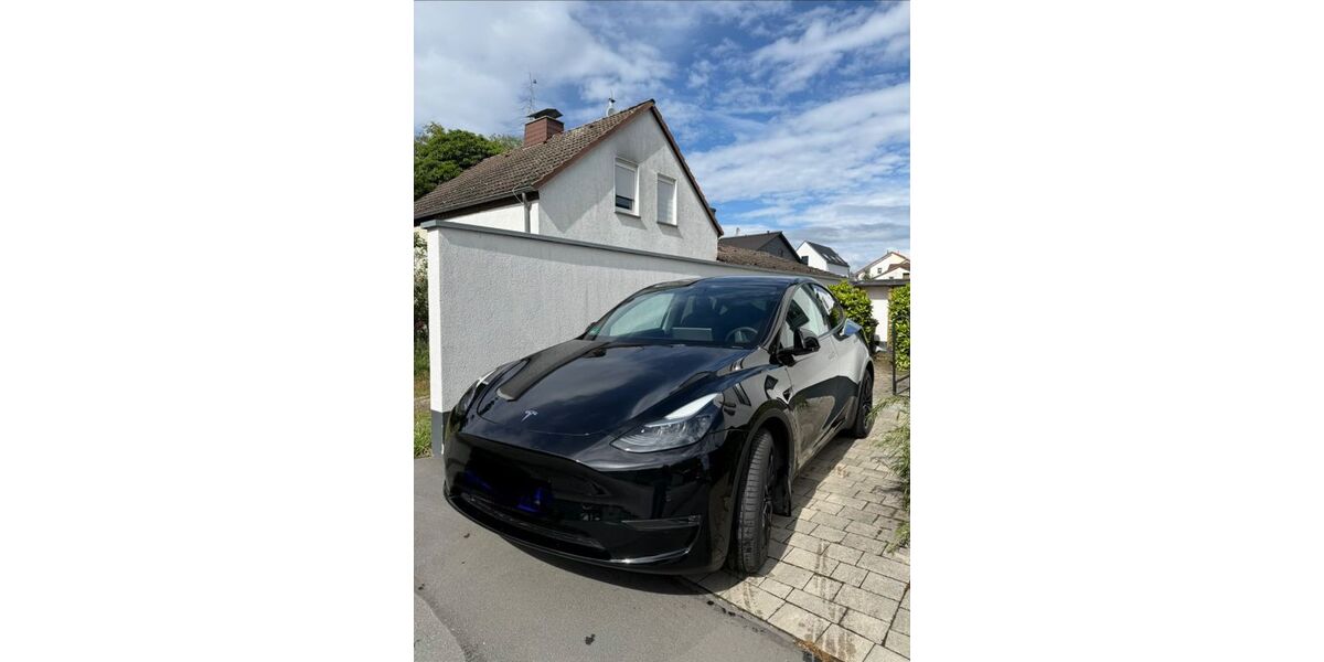 Tesla Model Y 66.688 km 34.700 &euro; Darmstadt 64295