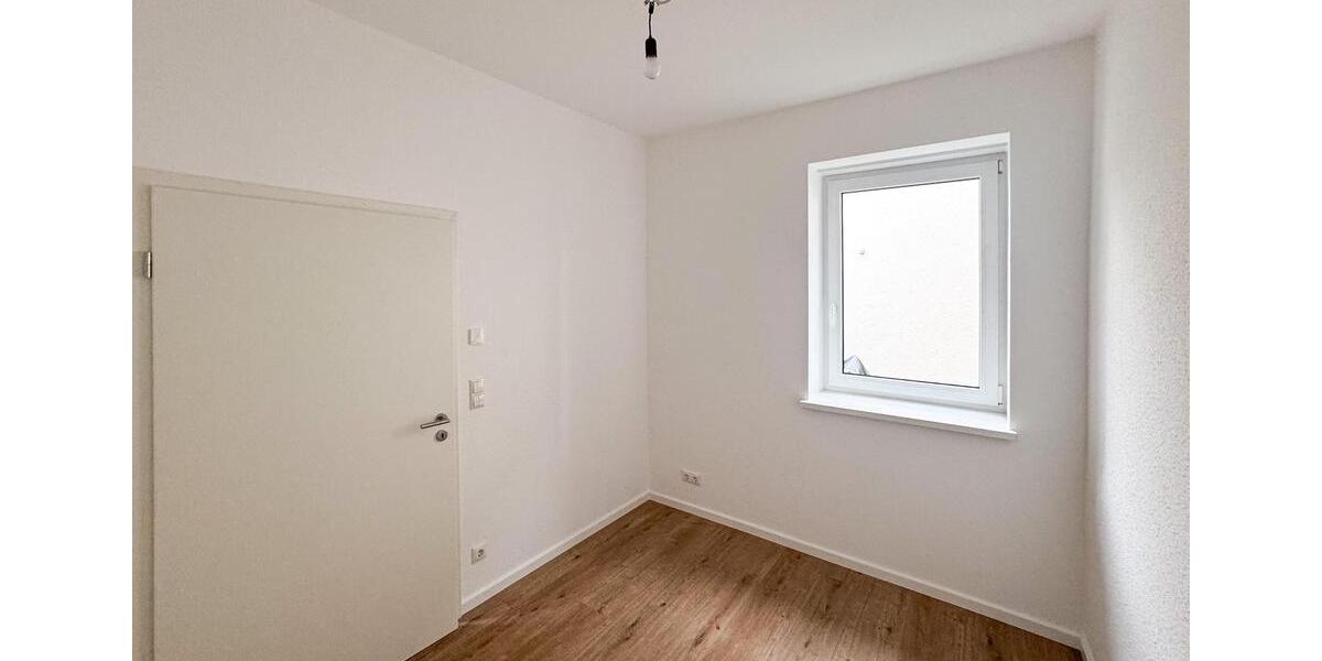 Erstbezug nach Sanierung: Moderne Praxis- oder Bürofläche mit eigenem Zugang zimmer