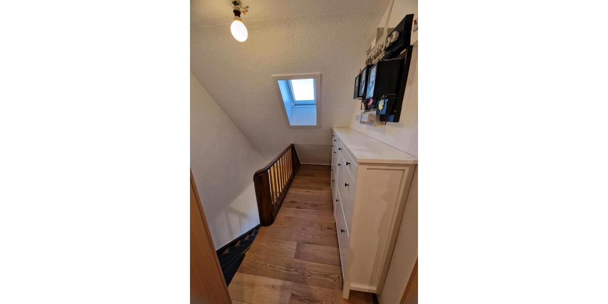 Dachgeschoßwohnung Griesheim - 3 Zimmer, 60 m&sup2;, 230.000&euro; | Angebot:26163882