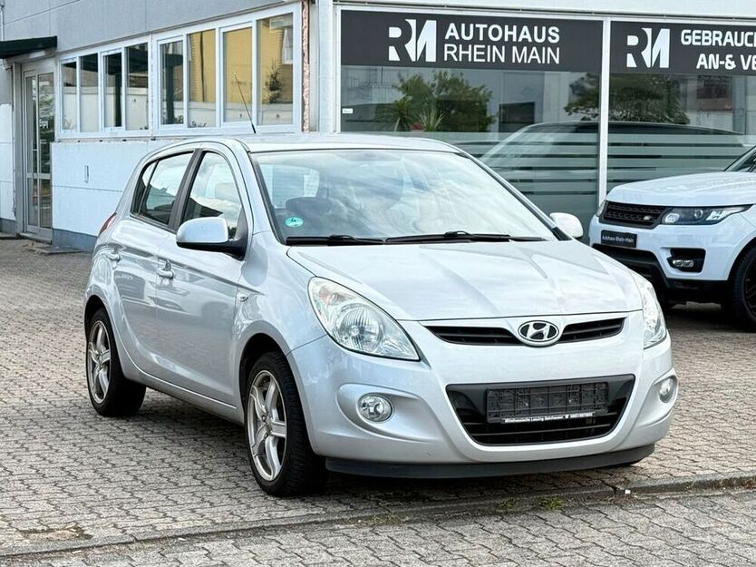 i20