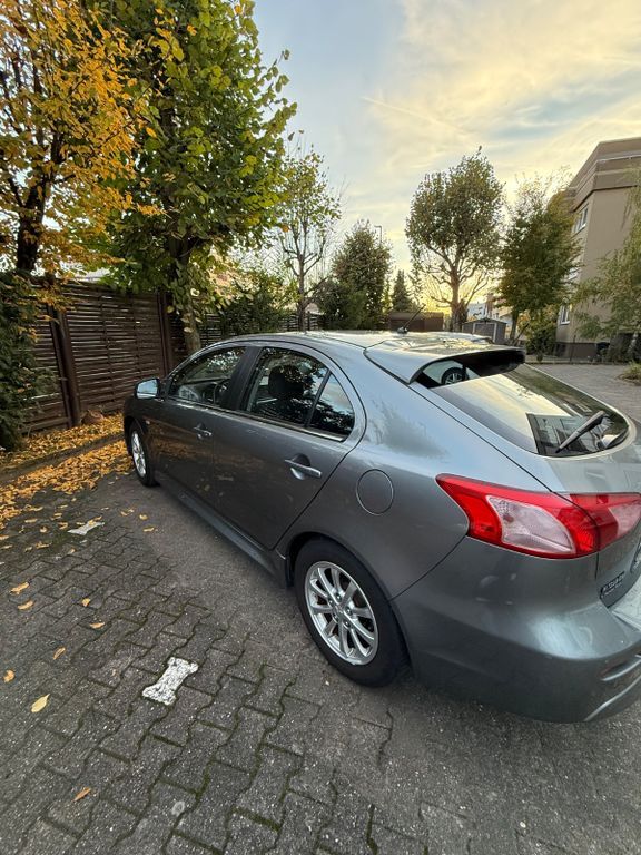 Mitsubishi Lancer 129.006 km 5.700 € Offenbach am Main 63073