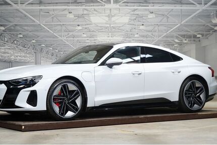 Audi RS e-tron GT 48.900 km 63.480 € Michelstadt 64720