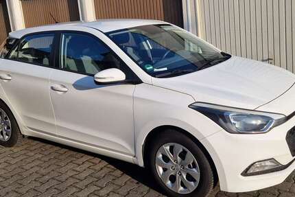 Hyundai i20 125.500 km 6.350 &euro; Gross Gerau 64521