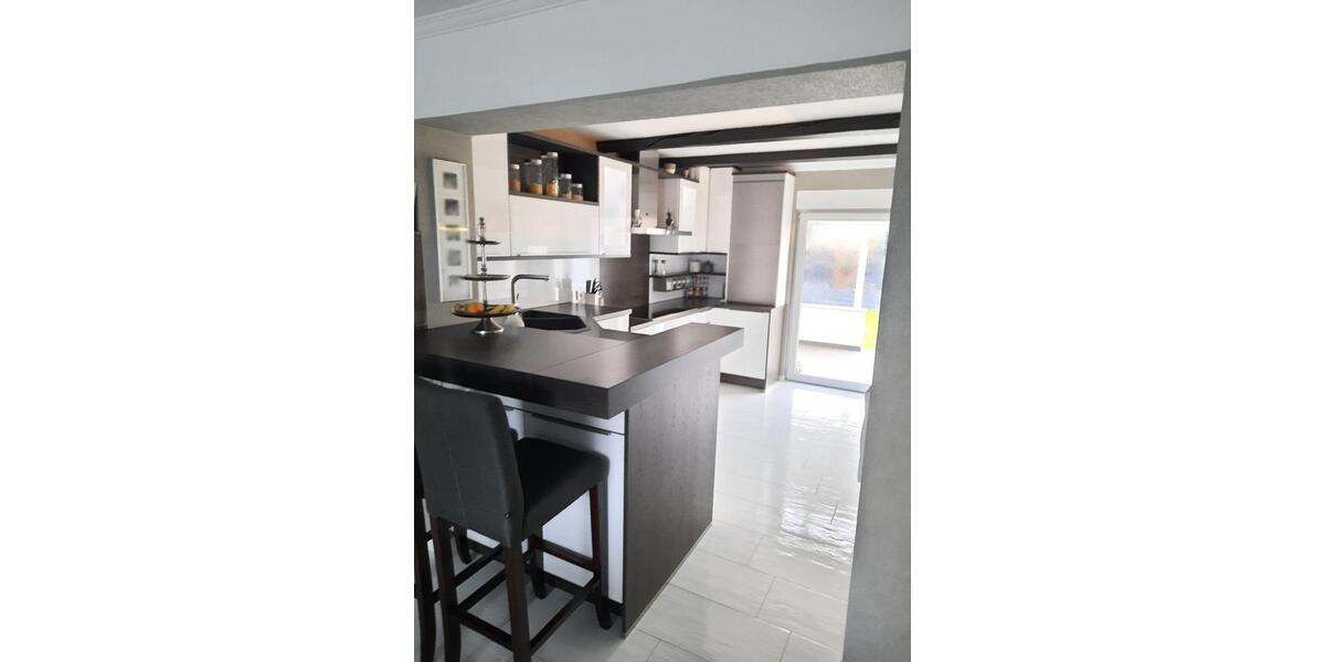 Einfamilienhaus Bischofsheim - 8 Zimmer, 165 m&sup2;, 689.000&euro; | Angebot:25625124