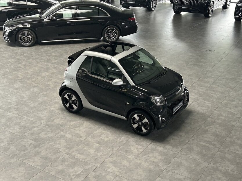 Smart ForTwo EQ CABRIO EXCLUSIVE-22KW-RÜCKFAHRKAMERA 13.660 km 18.199 € Groß-Umstadt 64823