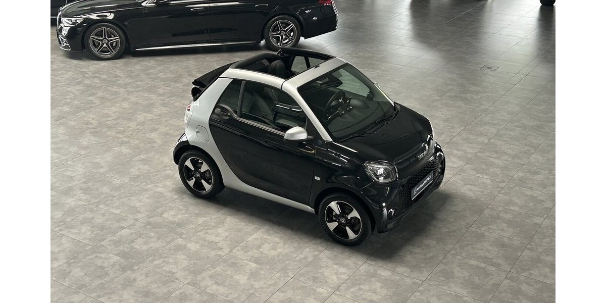 Smart ForTwo EQ CABRIO EXCLUSIVE-22KW-RÜCKFAHRKAMERA! 13.660 km 18.399 &euro; Groß-Umstadt 64823