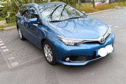 Toyota Auris 178.460 km 9.500 &euro; Frankfurt am main 60437