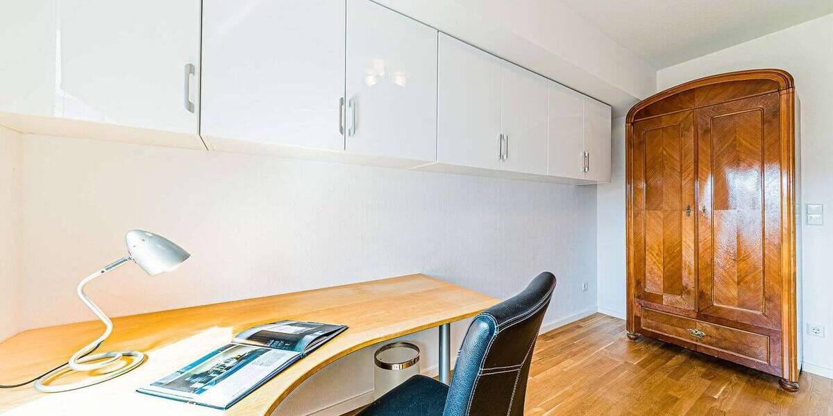 Etagenwohnung Offenbach am Main Bieberer Berg - 3 Zimmer, 112 m&sup2;, 2.200&euro; | Angebot:26388190