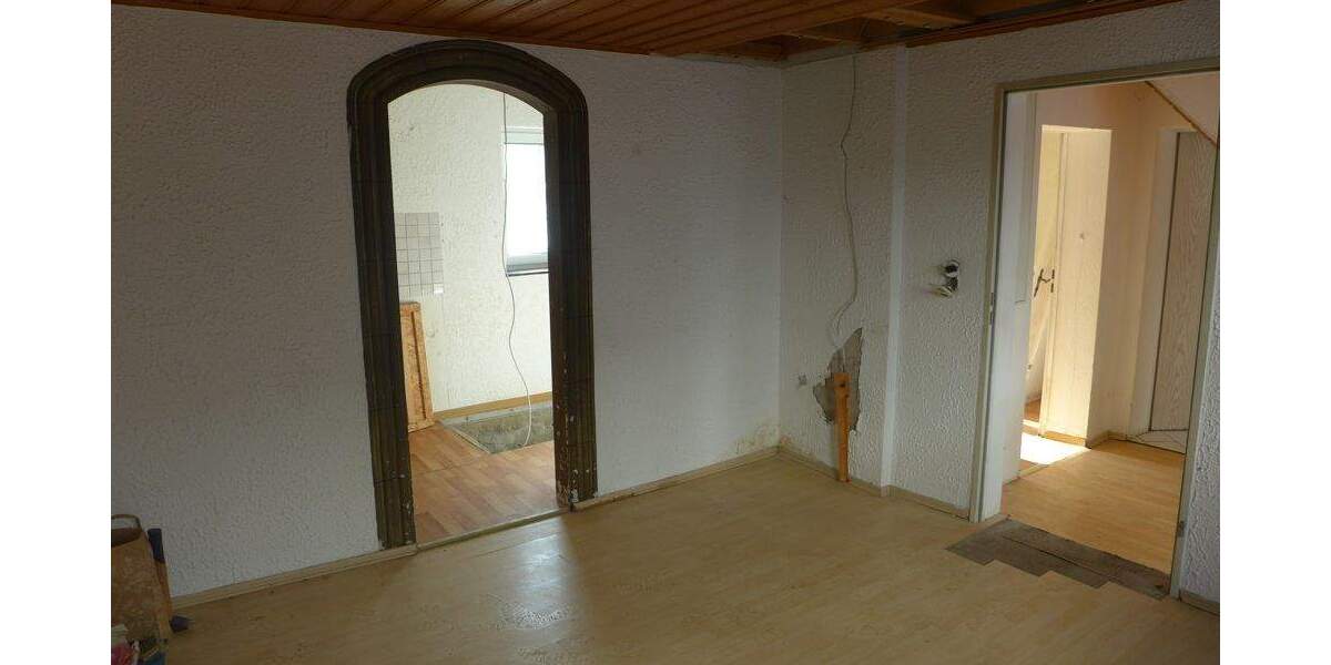 Mehrfamilienhaus, Wohnhaus Gernsheim - 5 Zimmer, 135 m&sup2;, 219.000&euro; | Angebot:25385692