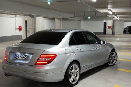 Mercedes-Benz C 250 197.000 km 10.500 &euro; Frankfurt 60488
