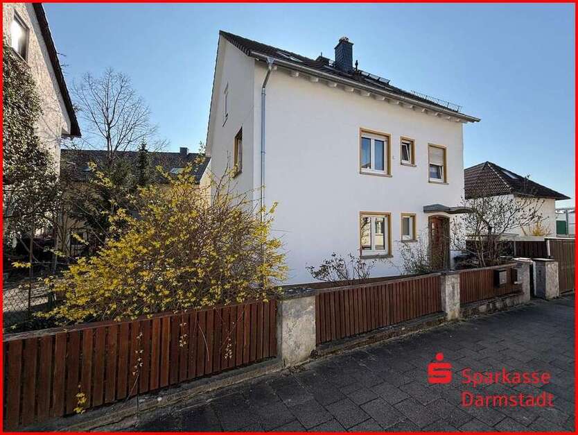 Haus zum Kaufen in Darmstadt 690.000 € 170.25 m²